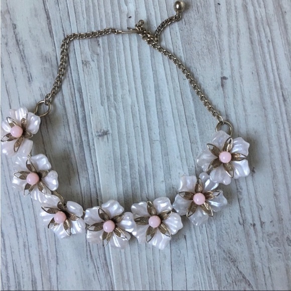 Vintage pink flowered necklace.
15 inches
Excellent condition! - Picture 2 of 5